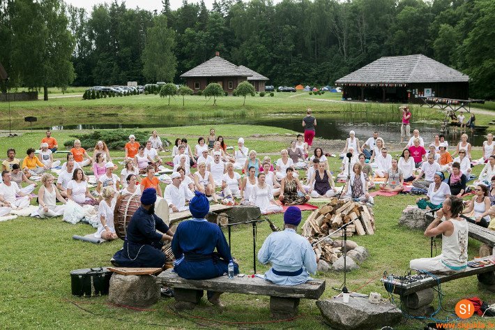 Siguldā notiks starptautiskais Saulgriežu jogas un mūzikas festivāls