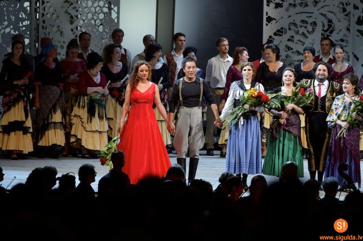„Karmena” un Galā koncerts Siguldā piedzīvo triumfu