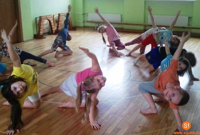 Bērniem iespēja apmeklēt kustību skolu