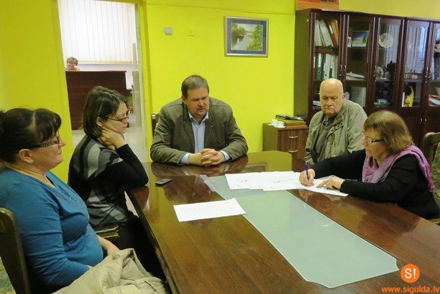 Notikusi tikšanās par Allažu ciemata centrālā krustojuma sakārtošanu