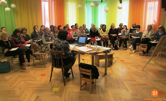 Pirmsskolas pedagogi izglītojas