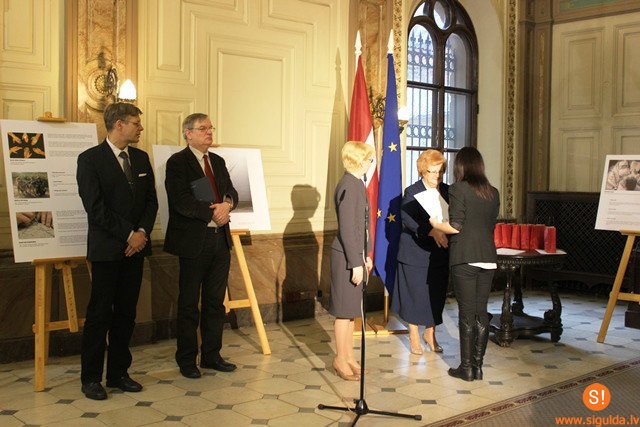 Ģimnāzisti piedalās Saeimas organizētajā fotogrāfiju konkursā