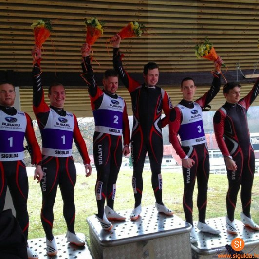 Ziemas Olimpiādes sacensības kamaniņu sportā uzvar brāļi Šici