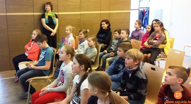 ERASMUS+ projektā iesaistītie skolēni viesojas Eiropas mājā