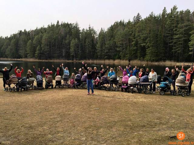 Veselības dienā — iespēja māmiņām vingrot kopā ar mazuļiem