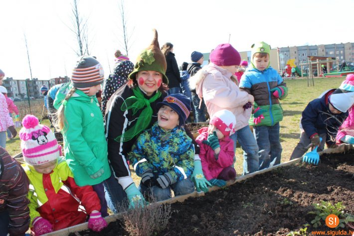 Lielā talka bērnudārzā “Ieviņa”