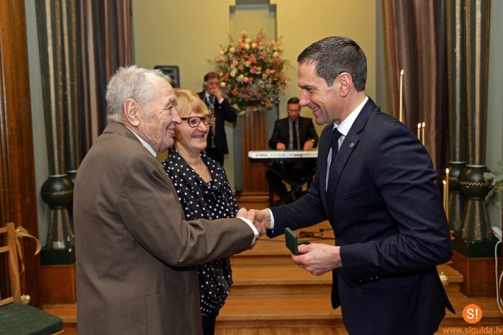 Godina novadniekus, kuri laulībā nodzīvojuši 50 gadus