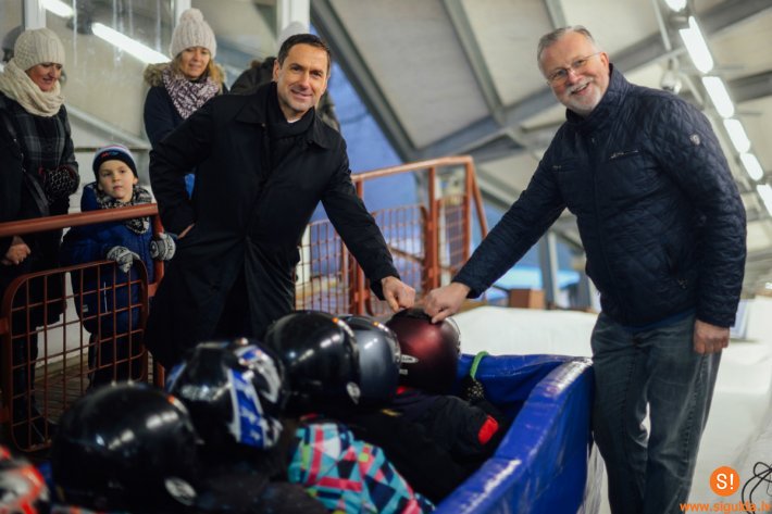 Siguldas novada skolēni ar izcilām sekmēm saņem dāvanu – braucienu ar vučko