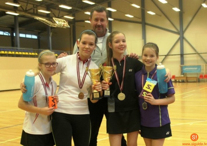 Siguldieši uzvar spīdmintonā