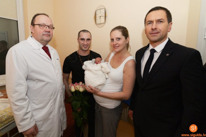 Siguldas slimnīcā pasaulē nācis deviņsimtais mazulis