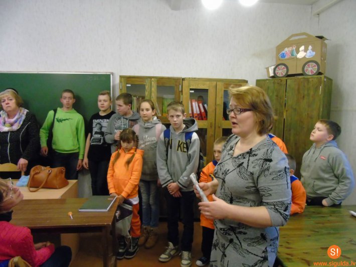 Mores pamatskolas skolēni viesojas Carnikavas Piejūras internātpamatskolā