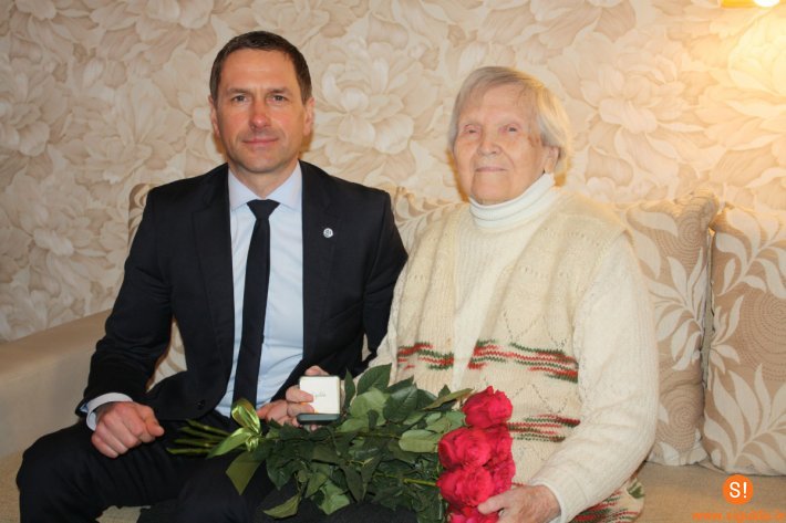 Siguldietes svin 100 un 102 gadu jubilejas