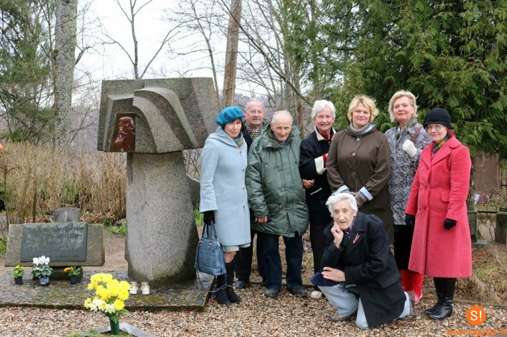 Siguldā piemin latviešu fotogrāfijas pamatlicēju Mārtiņu Bucleru