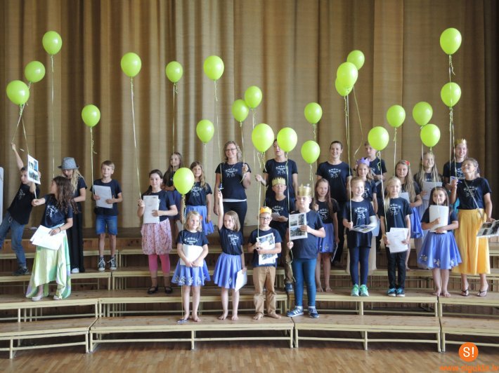 Noslēgusies angļu valodas nometne „Hello Summer 2016”