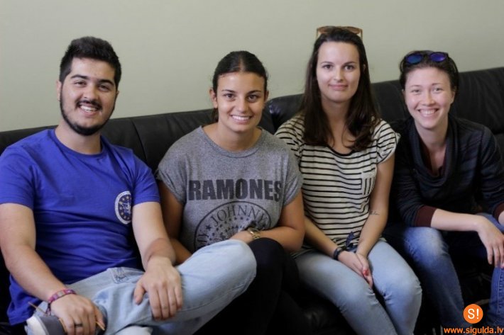 Siguldā strādās Eiropas brīvprātīgā darba jaunieši