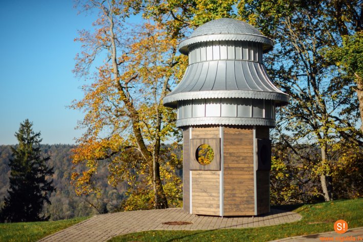 Atklāts atpūtas un skatu tornītis pie Siguldas slimnīcas