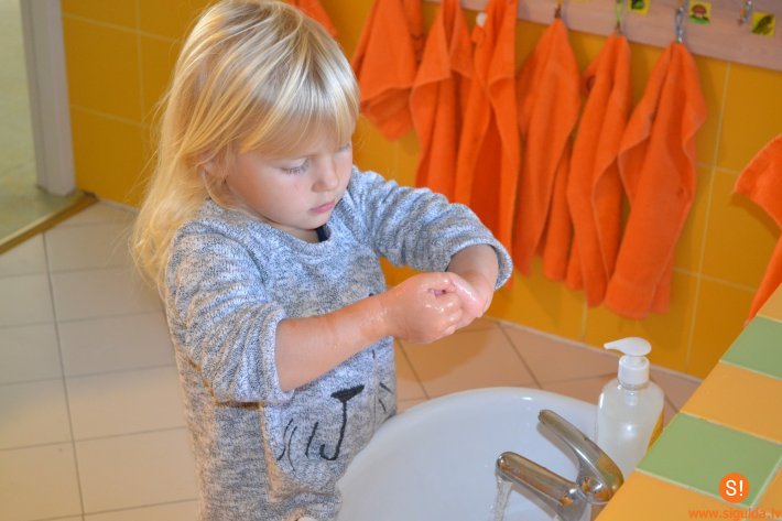 Bērnudārzā „Pīlādzītis” nodarbības „Mazgā rokas – esi vesels!”