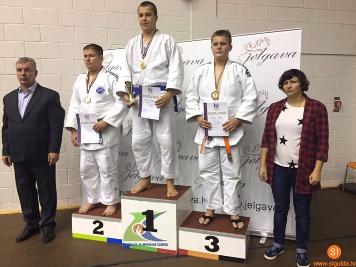 Siguldiešiem godalgas Starptautiskajās meistarsacīkstēs džudo