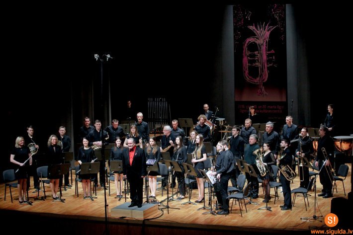 Siguldas Absolventu orķestris ielūdz uz pavasara ieskaņas koncertu