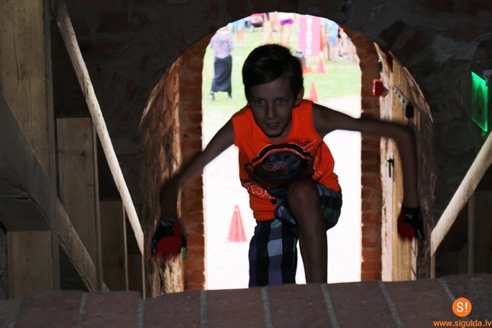 Sestdien notiks sprinta skrējiens Turaidas tornī