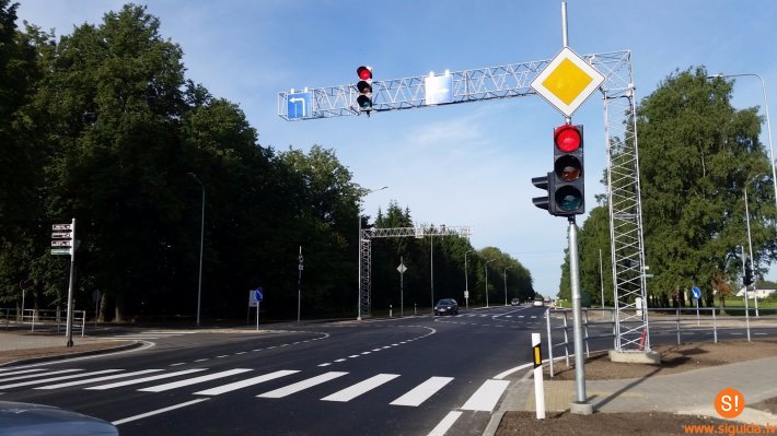 Pabeigti rekonstrukcijas darbi Vidzemes šosejas un Zinātnes ielas krustojumā