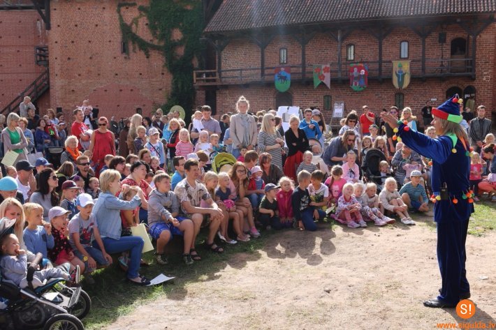 Svētki „Šodien Turaidas pils pieder bērniem – Iejūties seno stāstu tēlos!”