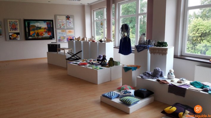 Siguldas novada un Garkalnes skolēnu vizuālās mākslas un rokdarbu izstāde