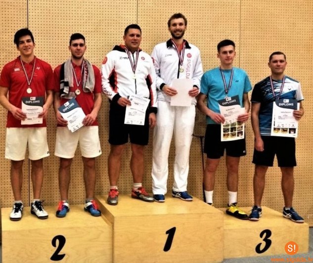 Aizvadīts starptautisks čempionāts badmintonā