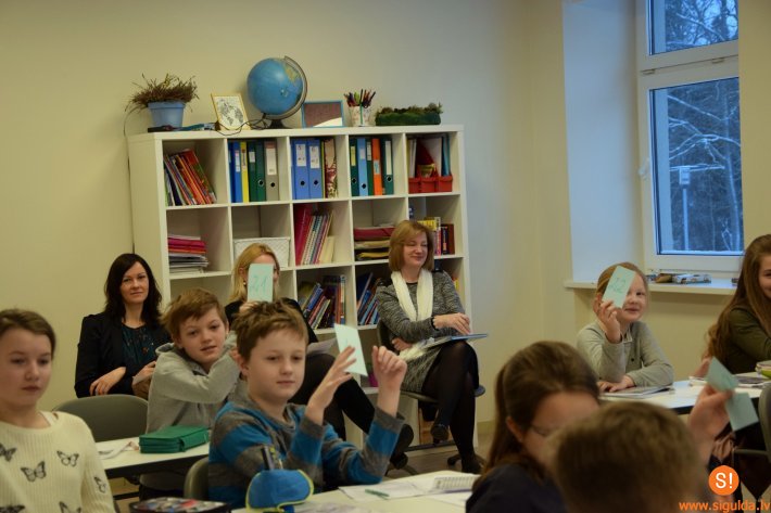 Laurenču sākumskolā aizvadīta Vecāku diena