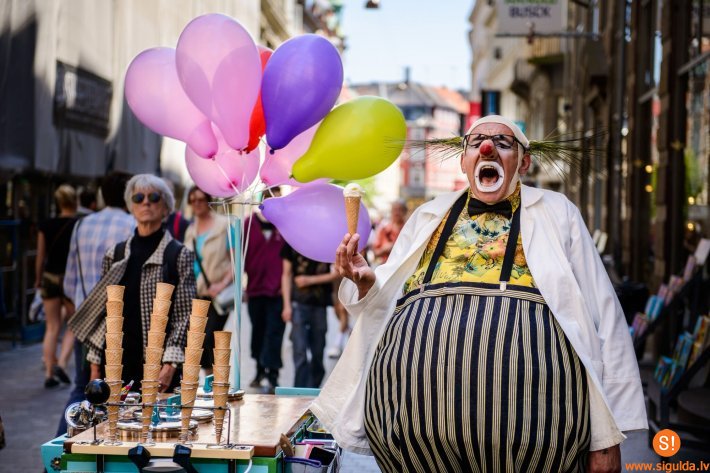 Aizraujoša komēdijas teātra izrāde „Saldējuma klauns”