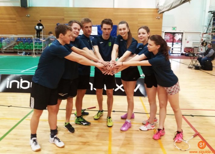 Ģimnāzijas badmintonistiem bronza Latvijas Skolu finālturnīrā