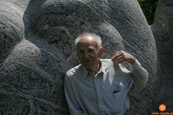 Notiks piemiņas pasākums tēlniekam Indulim Rankam