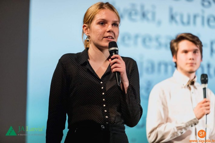 Ģimnāzijas jaunieši veiksmīgi praktizējas uzņēmējdarbībā