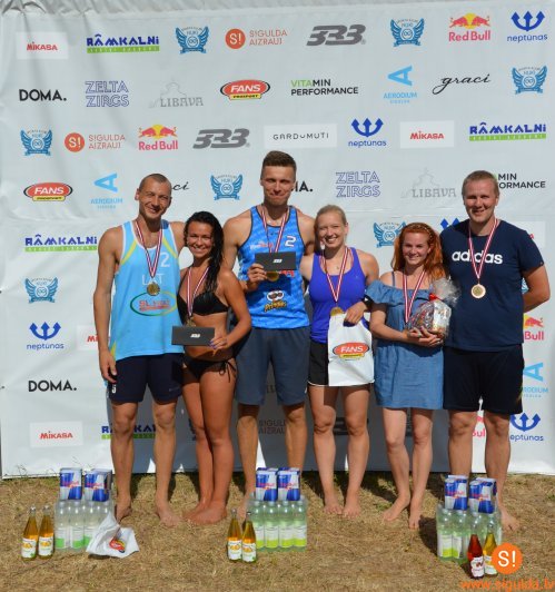 Aizvadītas pludmales volejbola sacensības „Sigulda MIX”