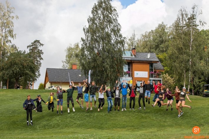 Novadnieki piedalījušies fizikas konkursa laureātu nometnē