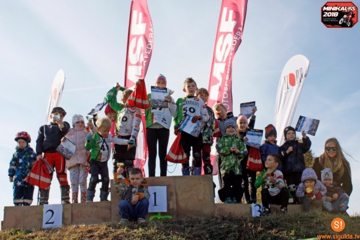 Novadniekiem godalgotas vietas Minikausa sacensībās