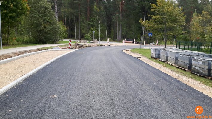 16.oktobrī asfaltseguma virskārtas izbūves laikā tiks slēgta Miera iela