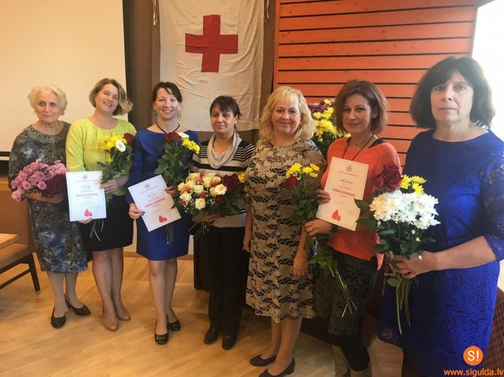 Pateicības saņem novada goda asins donori