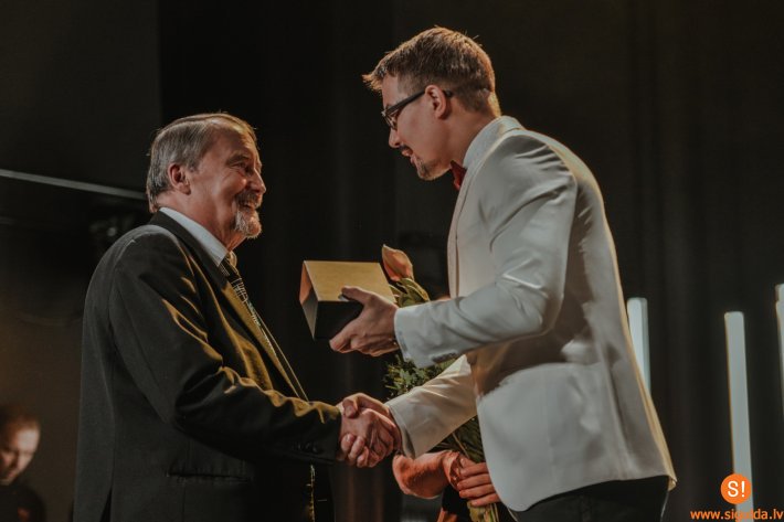 Siguldas Valsts ģimnāzija atzīmē 100 gadu jubileju