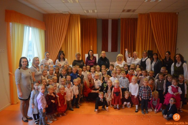 Bērnudārzā „Pasaciņa” atzīmēta Latvijas simtgade