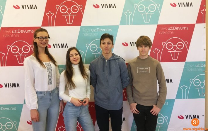Ģimnāzijas skolēni piedalās starptautiskā informātikas konkursā „Bebr[a]s”