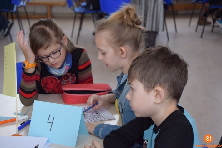 Novada skolēni piedalās angļu valodas konkursā