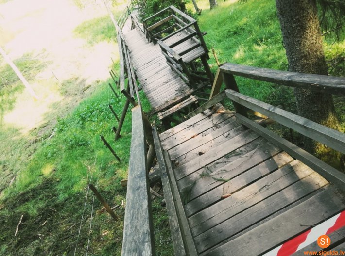 Vētras postījumu dēļ slēgtas vairākas dabas takas Gaujas Nacionālajā parkā