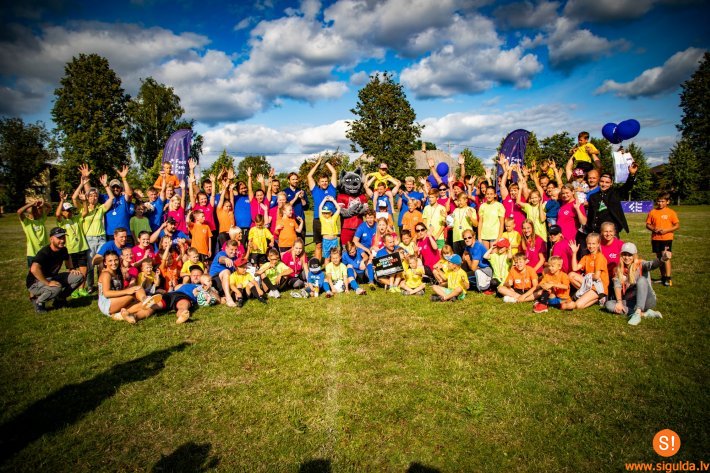 Siguldā aizvadīts pirmais ģimeņu futbola festivāls „Foot Fam Fest”