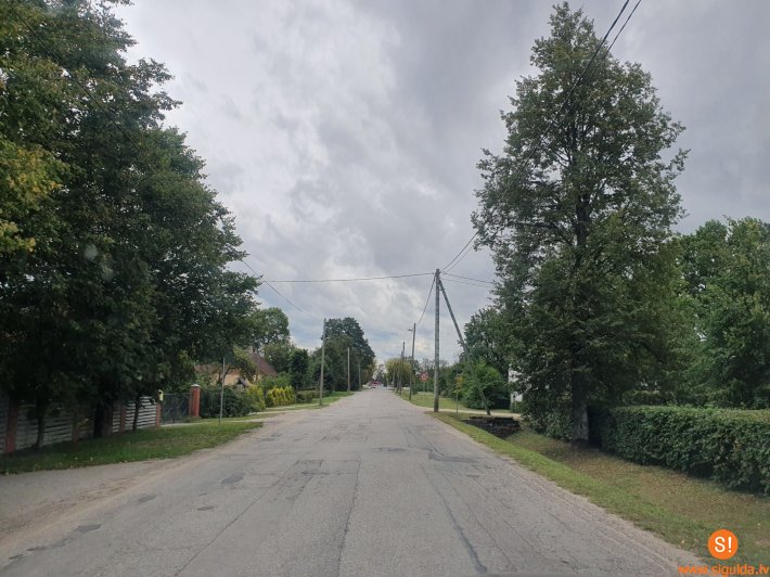 Septembrī uzsāks asfaltseguma virskārtas atjaunošanas darbus Rūdolfa Blaumaņa un Strēlnieku ielas posmā