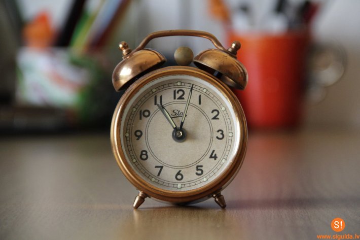 Naktī no sestdienas uz svētdienu notiks pāreja uz vasaras laiku