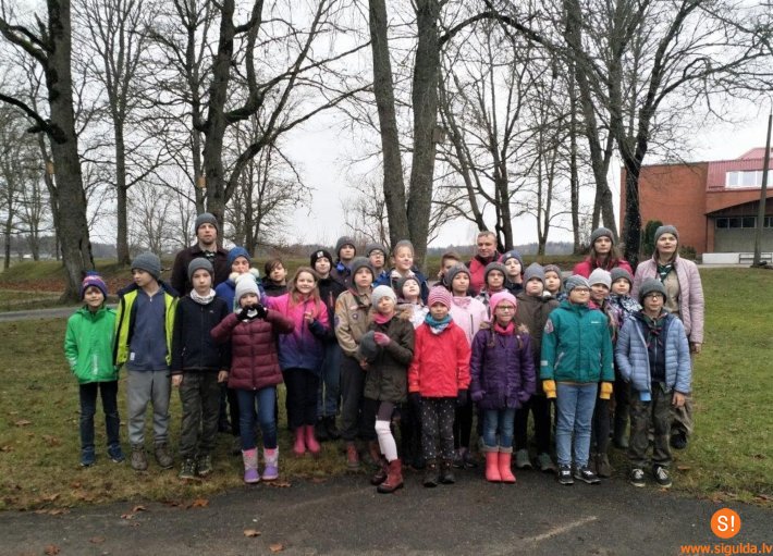 Siguldas vienības mazskauti un guntiņas piedalās nometnē “Rudens cerība 2019”