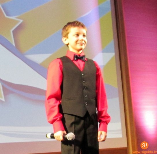 Vokālās grupas “Zibsnis” solists iegūst 3. vietu starptautiskā konkursā