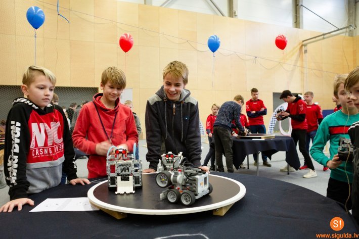 Notiks skolēnu robotikas sacensības “Siguldas Robotu kauss 2020”