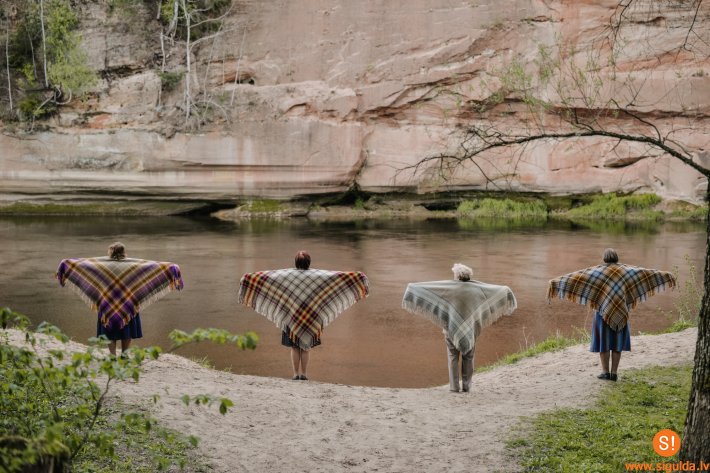 Virtuālajā izstādē apskatāmi arī TLMS “Sigulda” audēju darbi